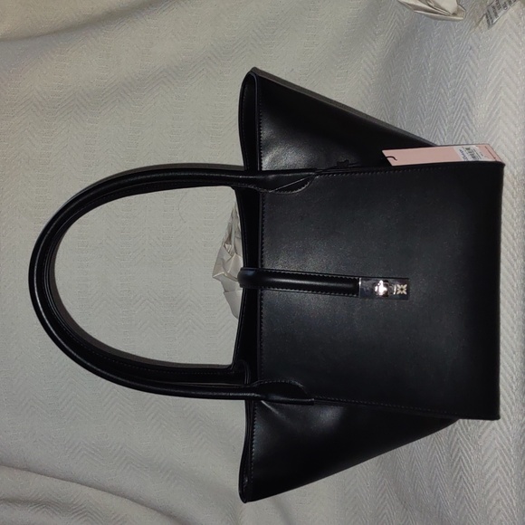 BCBG black purse tote, silver latch, NEW WITH TAGS - Picture 1 of 16